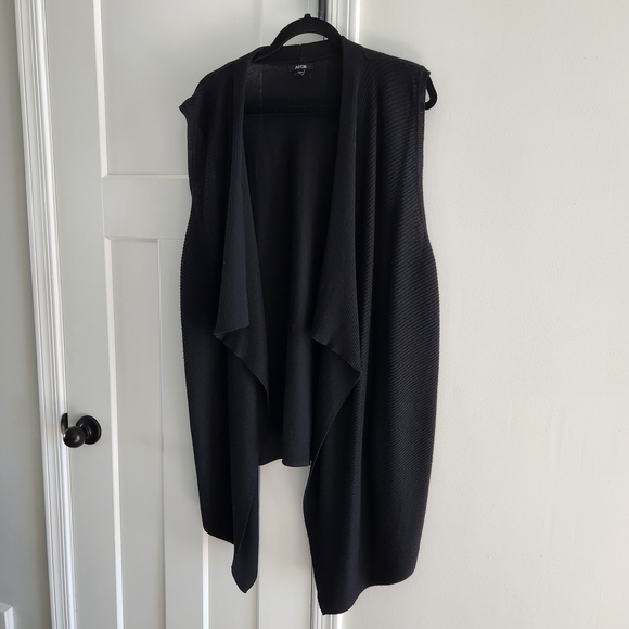 Apt. 9 Plus Size 2x Women's Black Open Front Sweater Vest - Picture 2 of 9